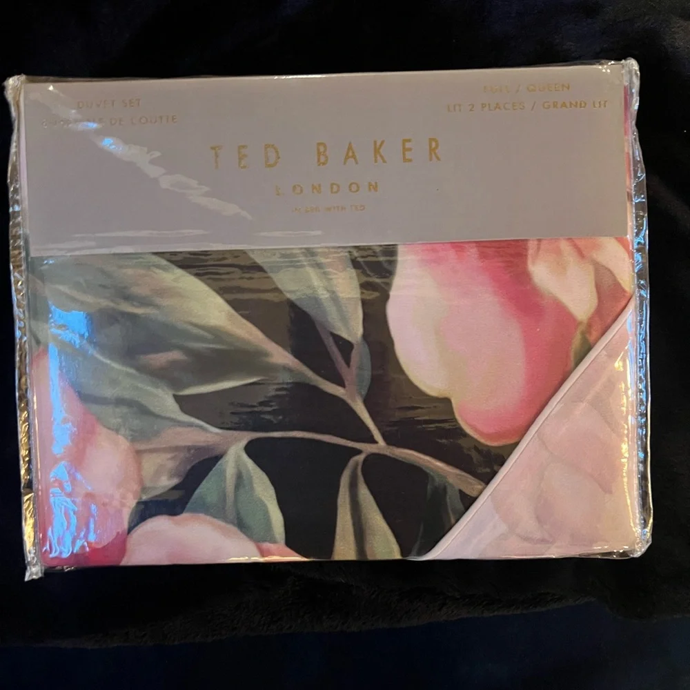 Ted Baker Pink and Green Duvet Cover Set